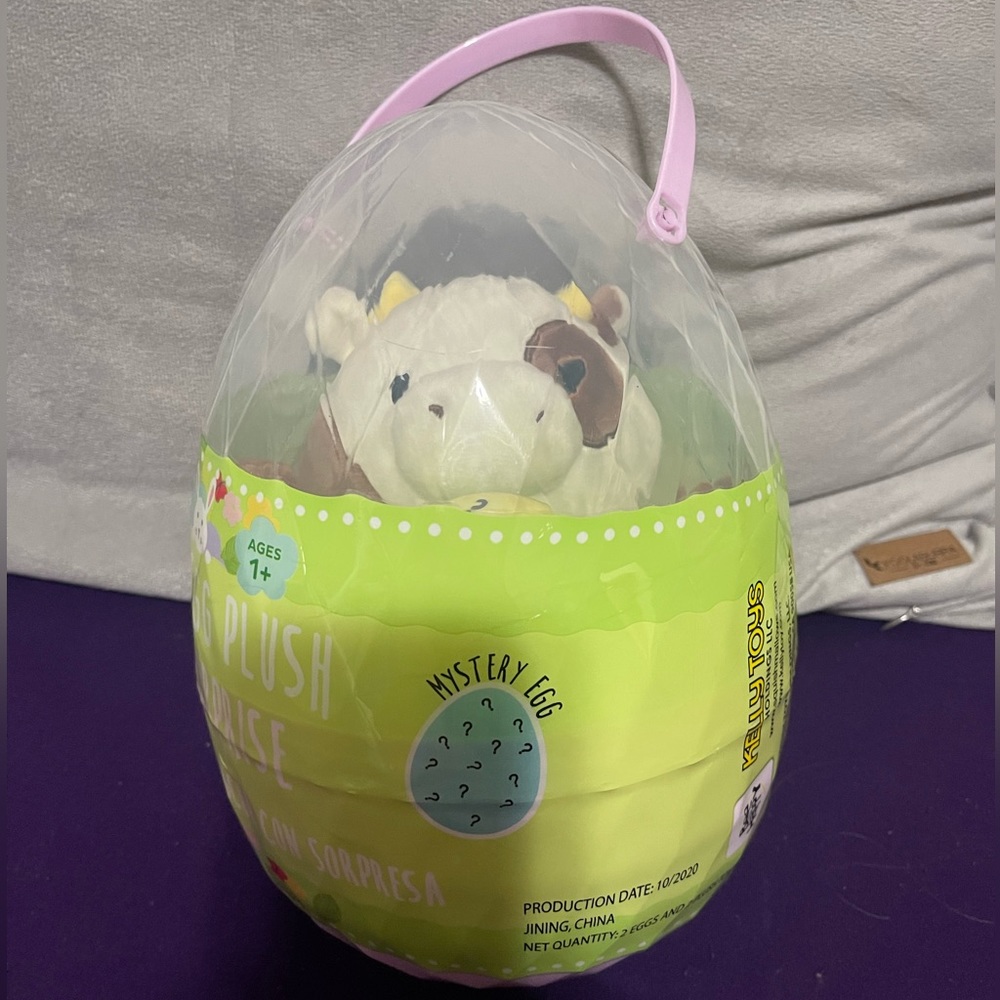 Squishmallow cow hugmee